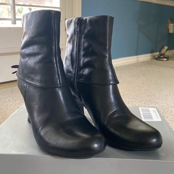 Naturalizer Ankle Boots - Picture 2 of 8